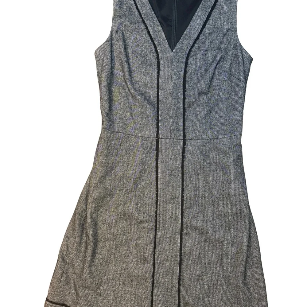 Banana Republic Gray V-Neck Tweed Midi Dress - Picture 3 of 7